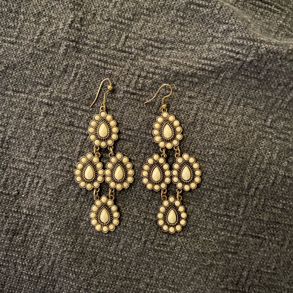 Lucky brand earrings